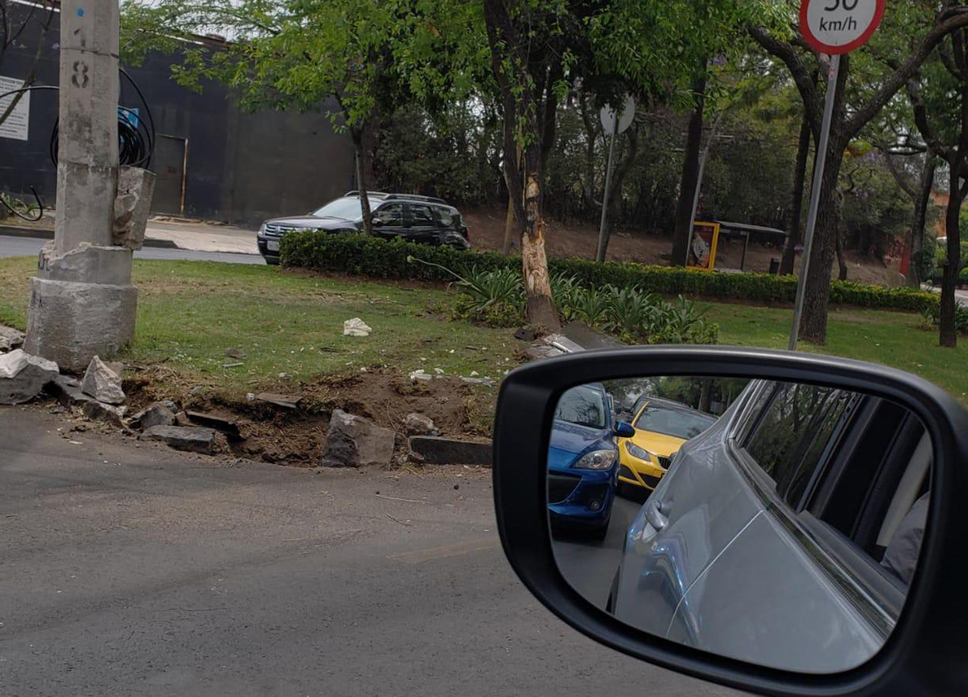 Koenigsegg-CCXR-Crash-2 Ay Caramba! One-Off Turquoise Koenigsegg CCXR Crashes In Mexico