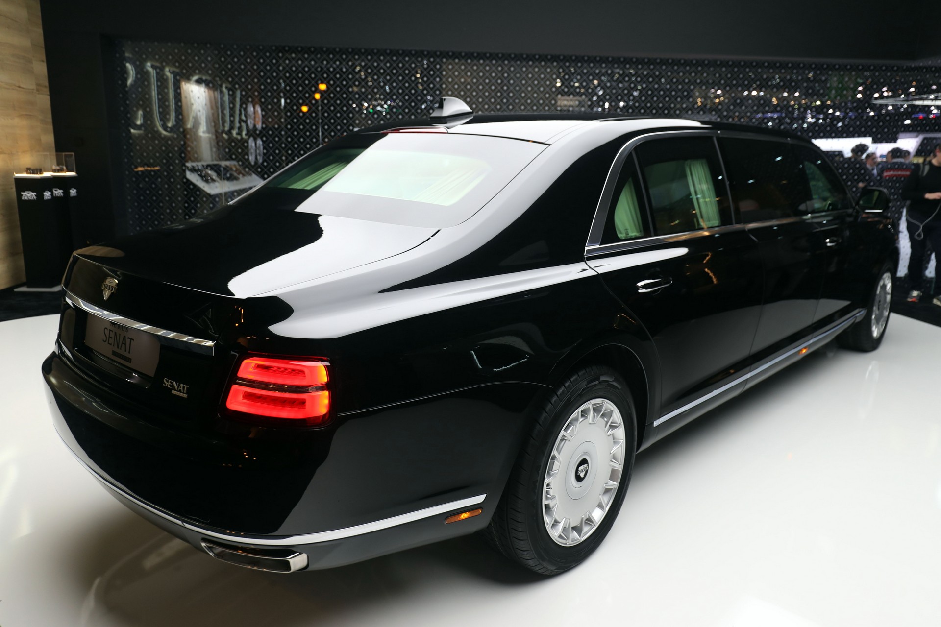 Aurus Senat-2 Aurus Senat: Putin’s Limo Maker Makes European Debut With Sedan And Limo
