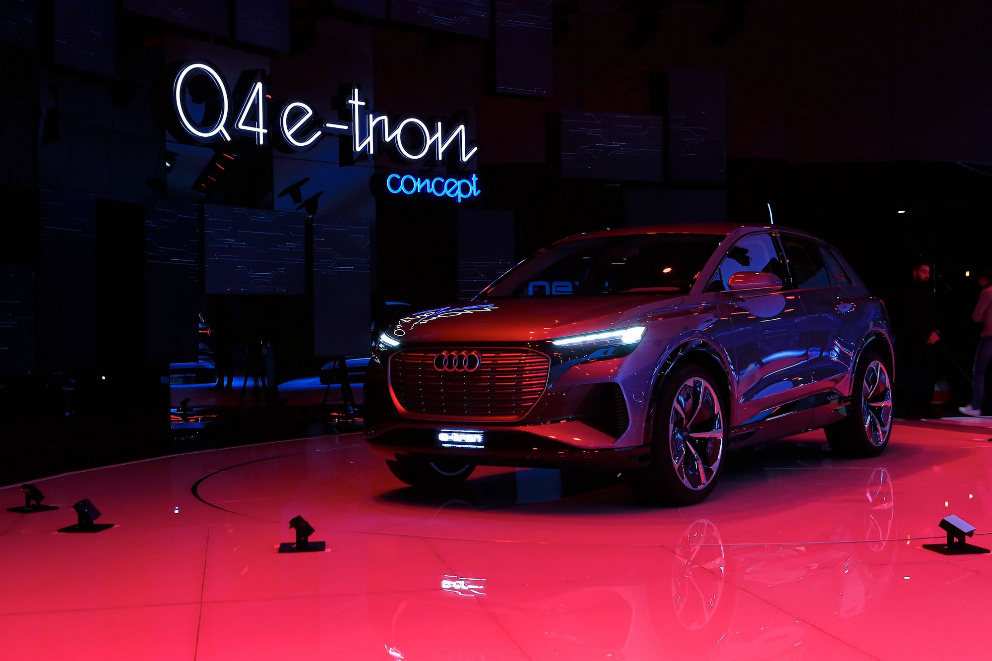 Audi-Q4-e-tron-Concept-34 Audi Q4 e-Tron Concept Previews Upcoming All-Electric Compact SUV
