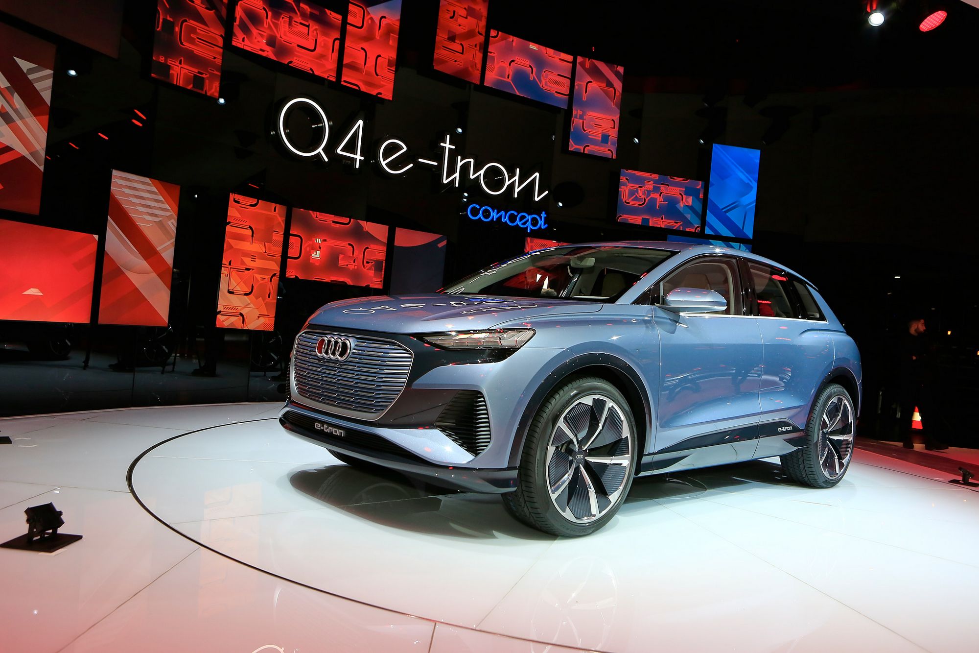 Audi-Q4-e-tron-Concept-9 Audi Q4 e-Tron Concept Previews Upcoming All-Electric Compact SUV