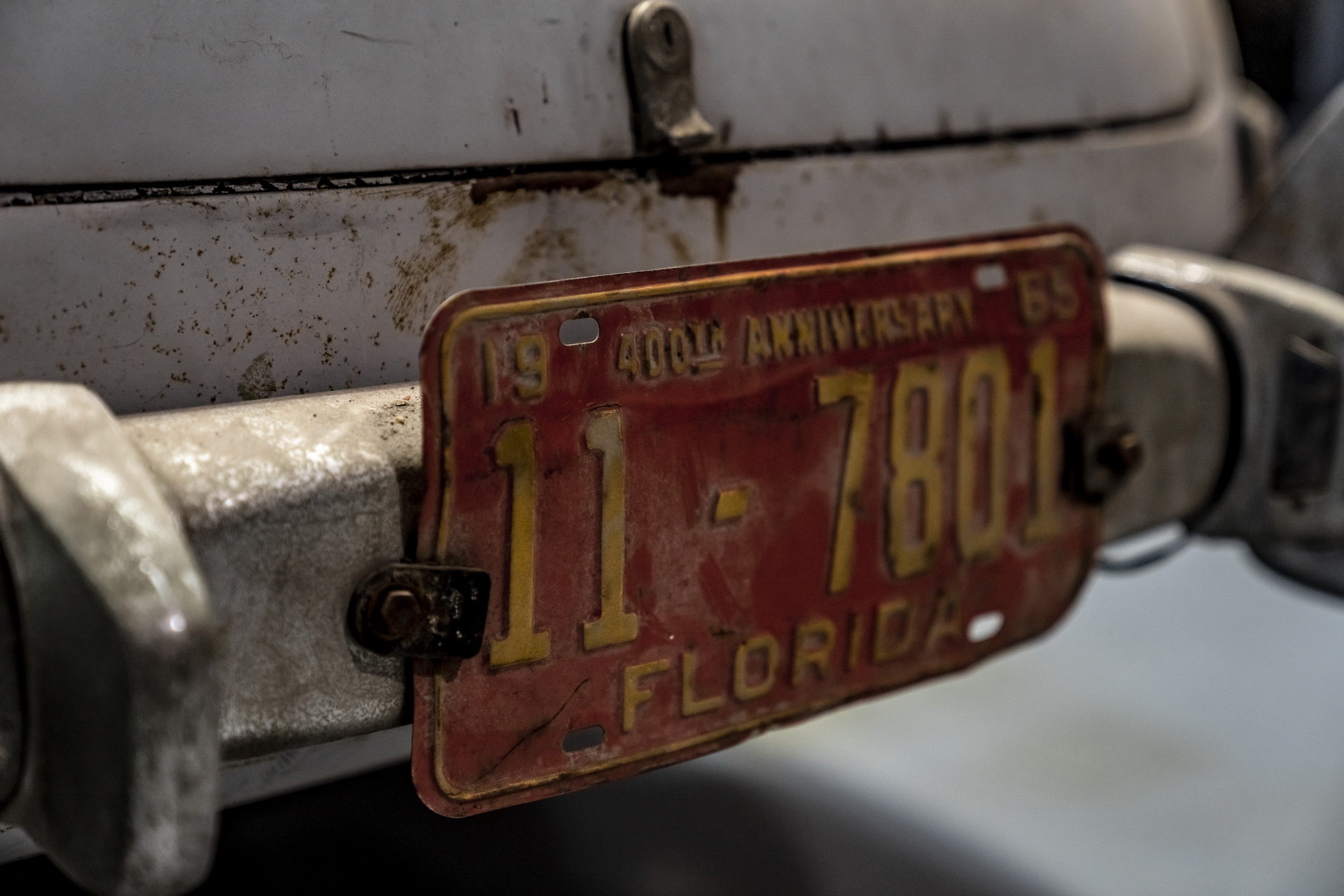 Mercedes-300SL-Gullwing-BarnFind-07 Mercedes 300SL Gullwing “Barn Find” Waits To Be Painted For Over 50 Years