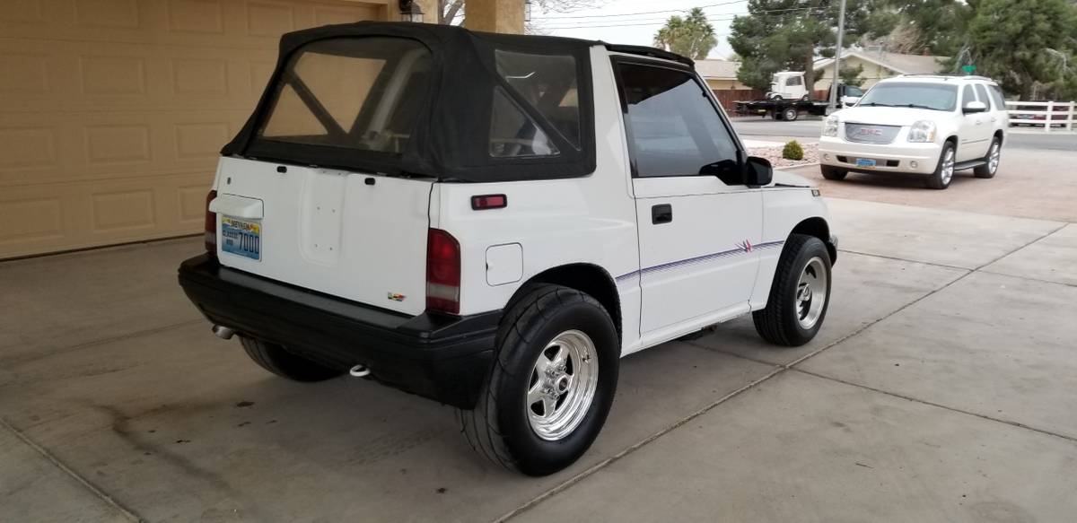 Geo-Tracker-Drag-4 This Geo Tracker Has A 6.0-liter V8 And Runs Sub-10-Second Quarter Miles