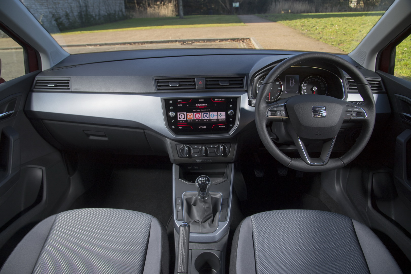 seat handpresso coffee machine 3 Make Your Espresso On The Go With Seat’s Portable Coffee Machine