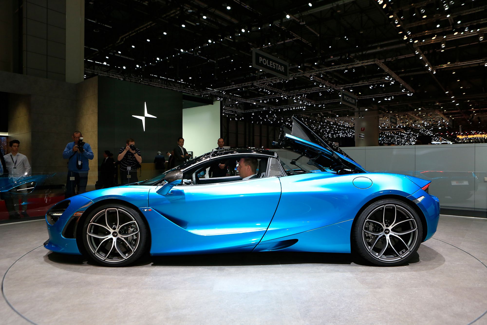 McLaren-720S-Spider-Geneva-18 McLaren 720S Spider Is Even More Stylish Than The Coupe