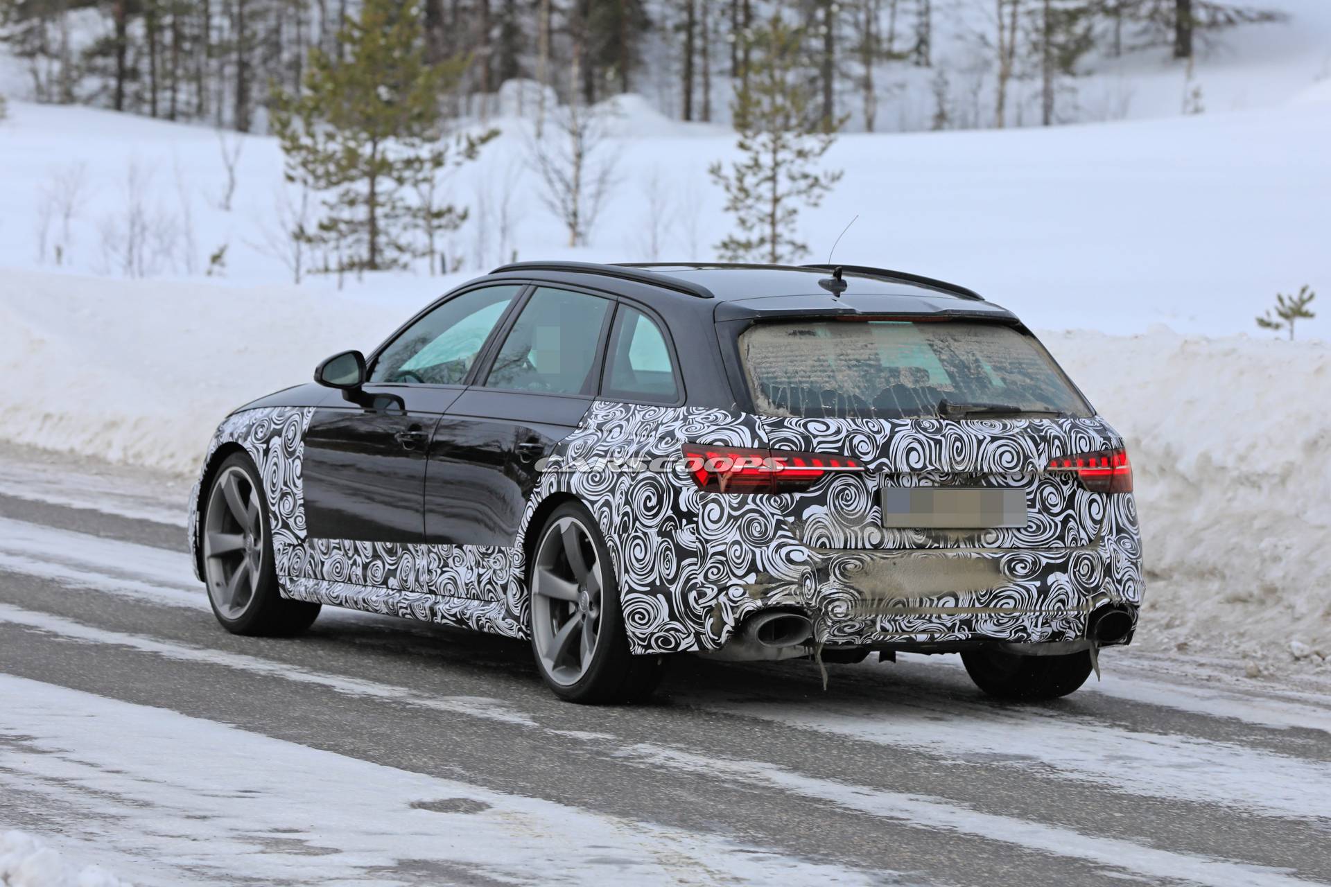 Audi RS4 Avant facelift spy shots 8 Facelifted Audi RS4 Avant Training To Become A Successful Sequel To A Classic