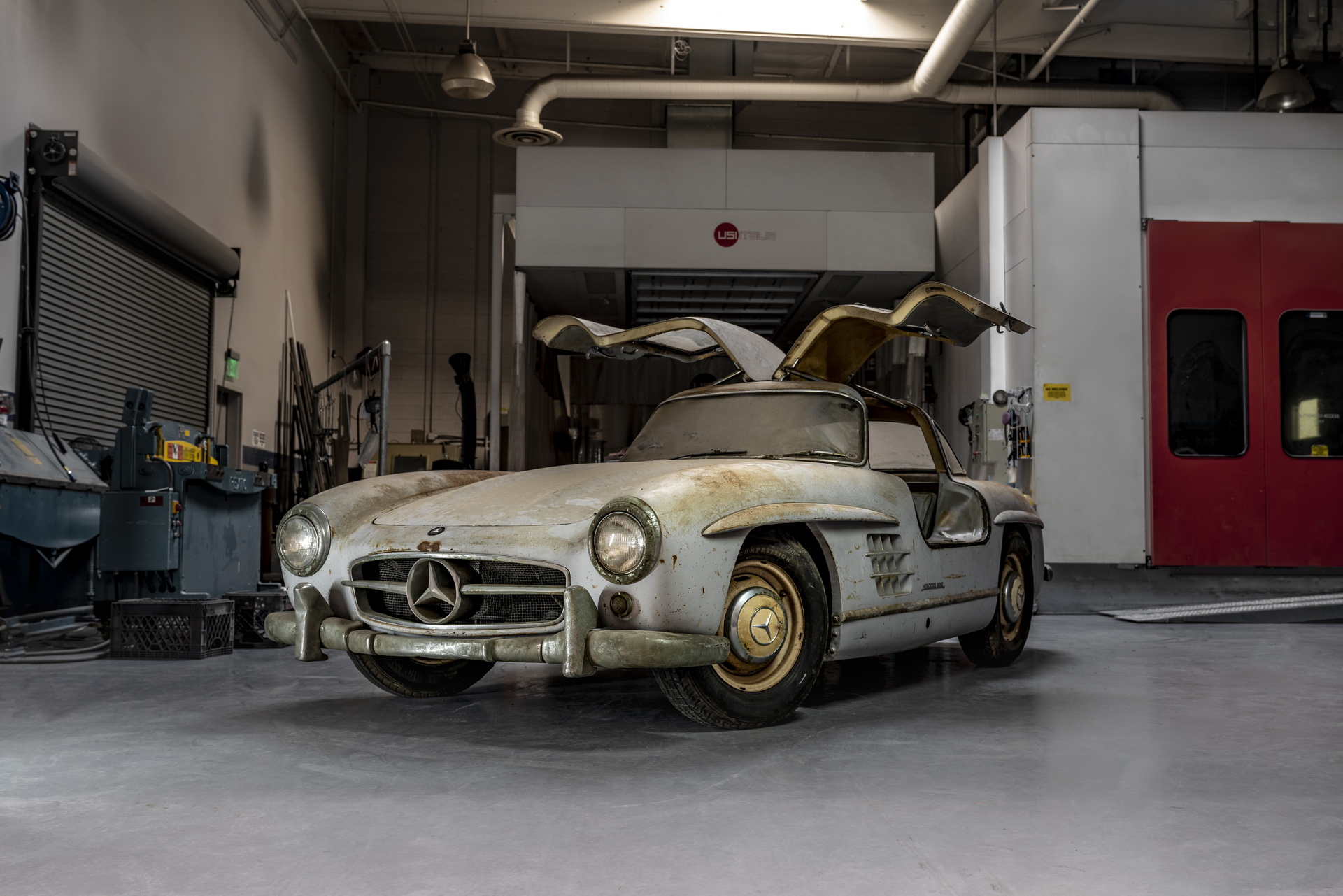 Mercedes-300SL-Gullwing-BarnFind-01 Mercedes 300SL Gullwing “Barn Find” Waits To Be Painted For Over 50 Years