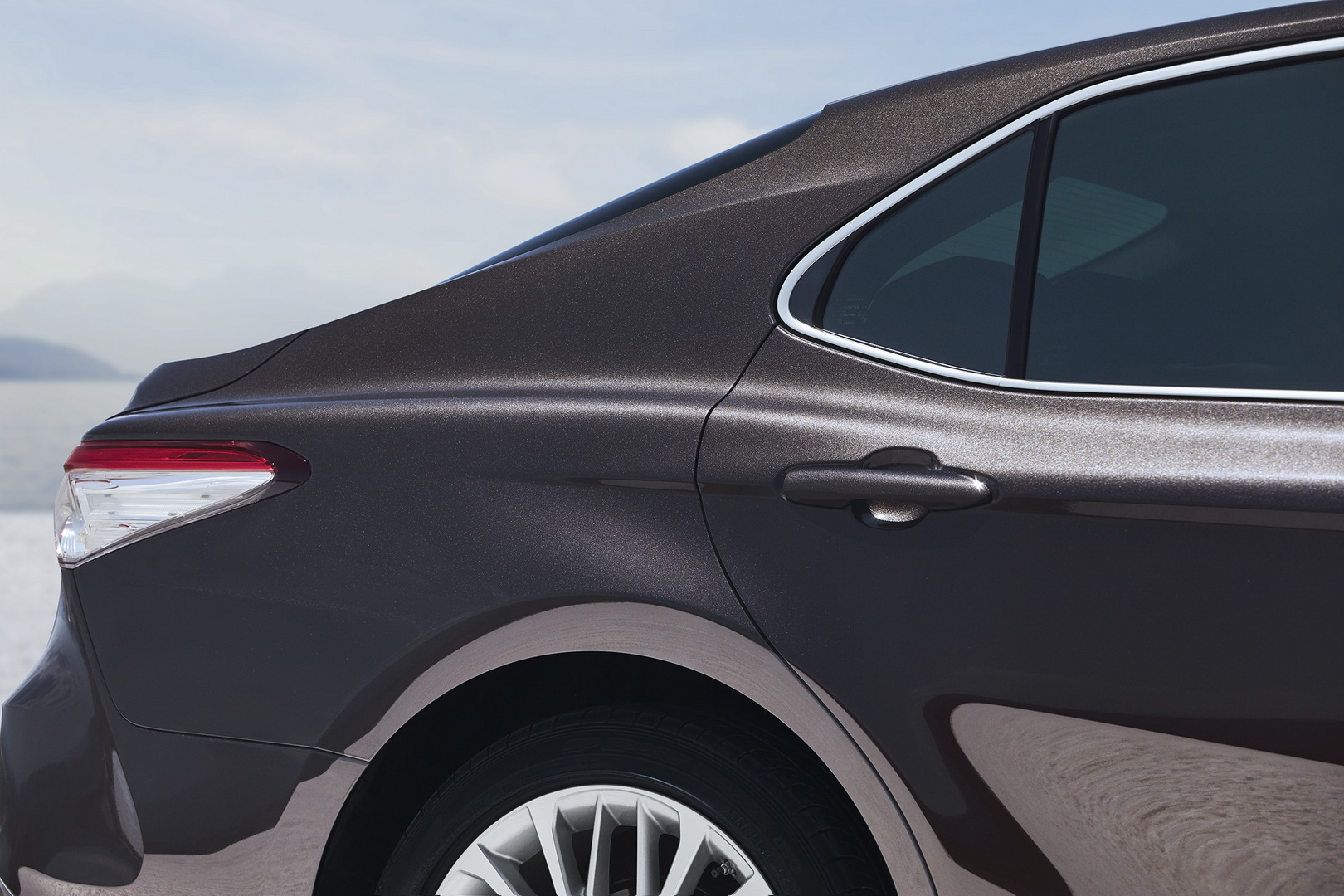 2019 toyota camry hybrid europe 8 2020 Toyota Camry Hybrid Hits UK Showrooms On April 1st