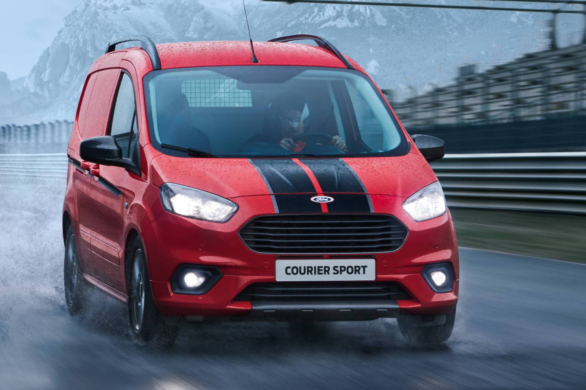 ford transit courier sport 2019