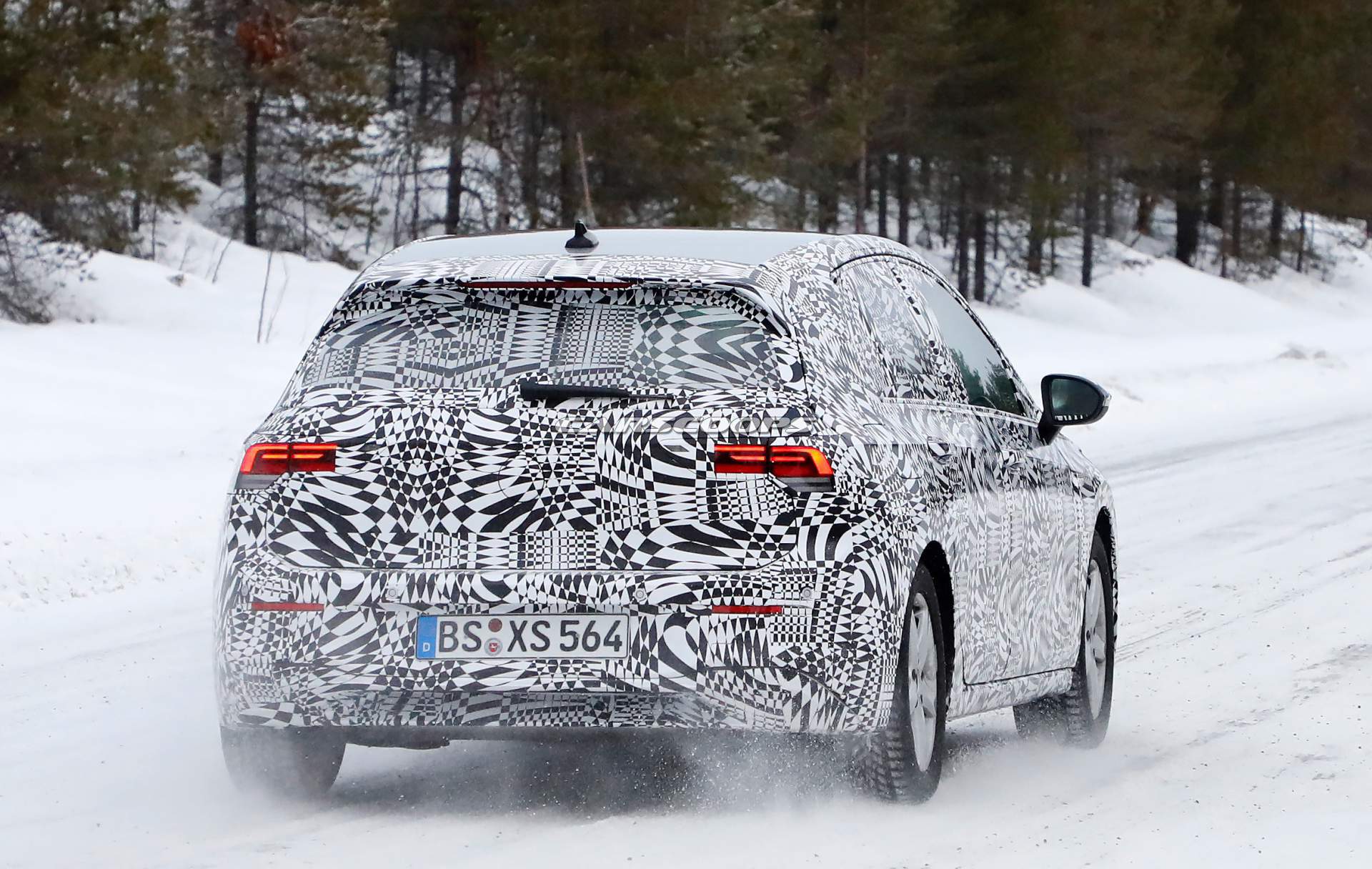 2020 VW Golf spy shots 18 2020 VW Golf Mk8 Insists On Camo Despite Being Caught Completely Undisguised