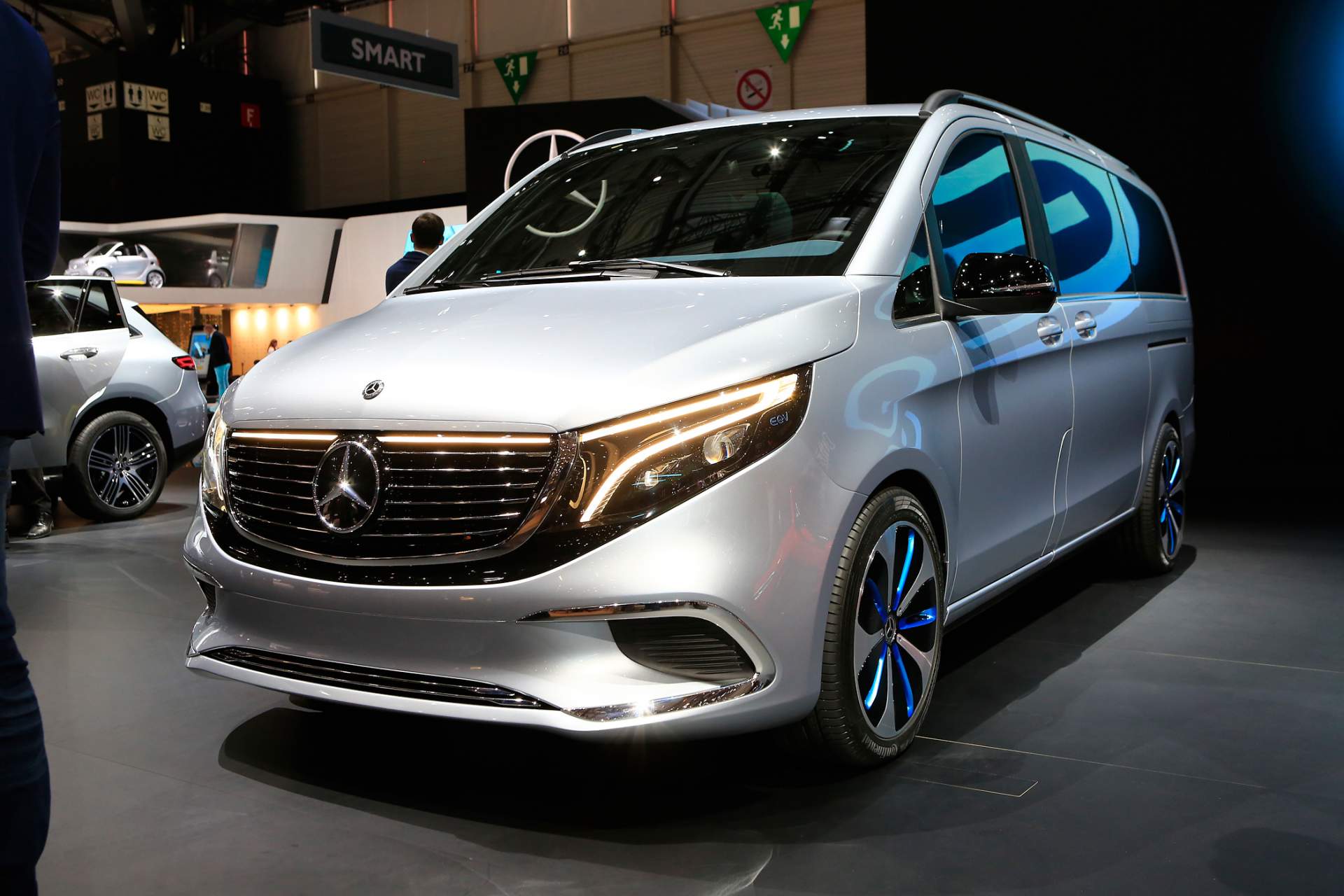 89 Mercedes Concept EQV Heralds Electric V-Class Arriving This Fall