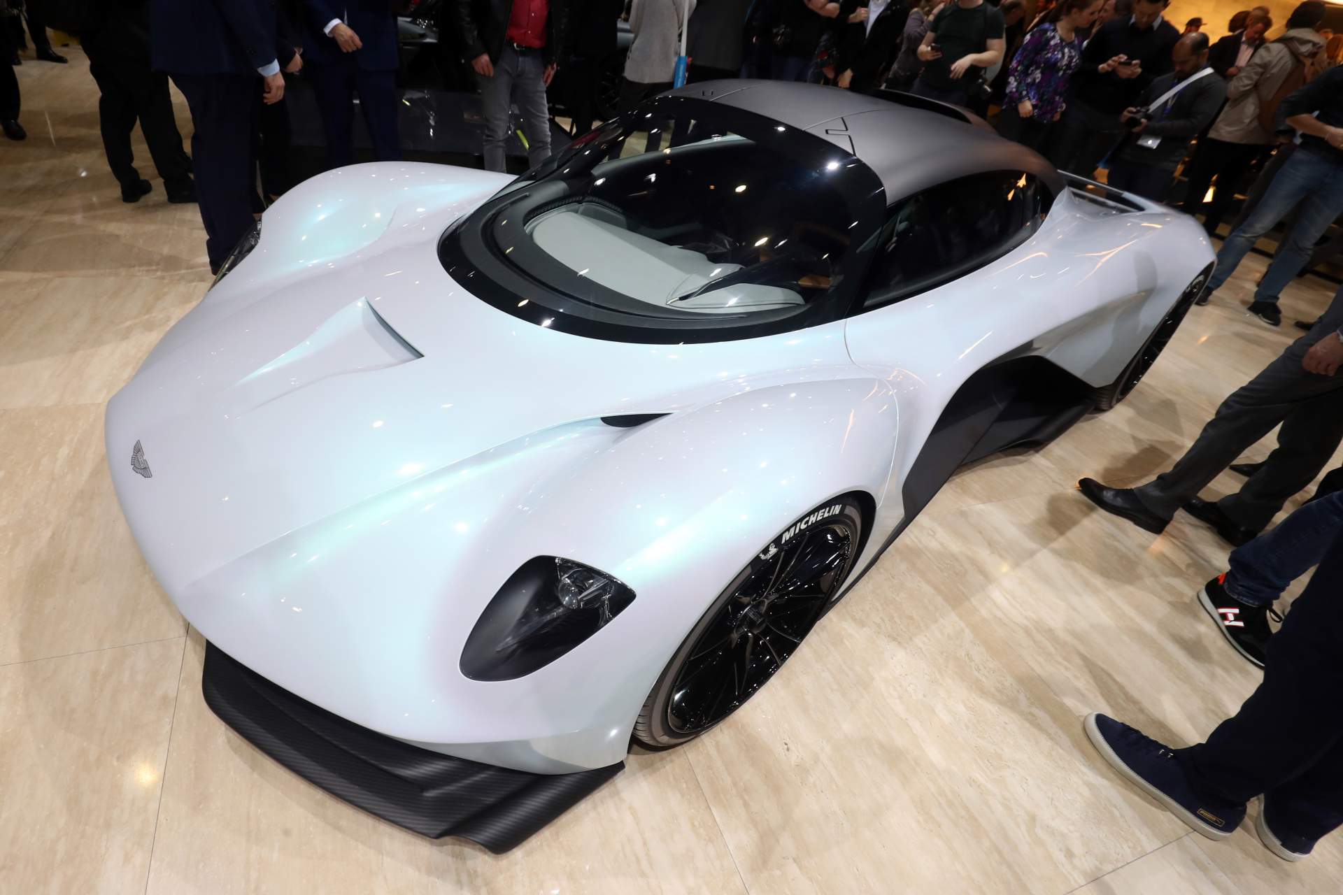 AM-RB 003 Concept 21 AM-RB 003 Concept Paves The Way For Aston Martin’s Third Mid-Engined Supercar