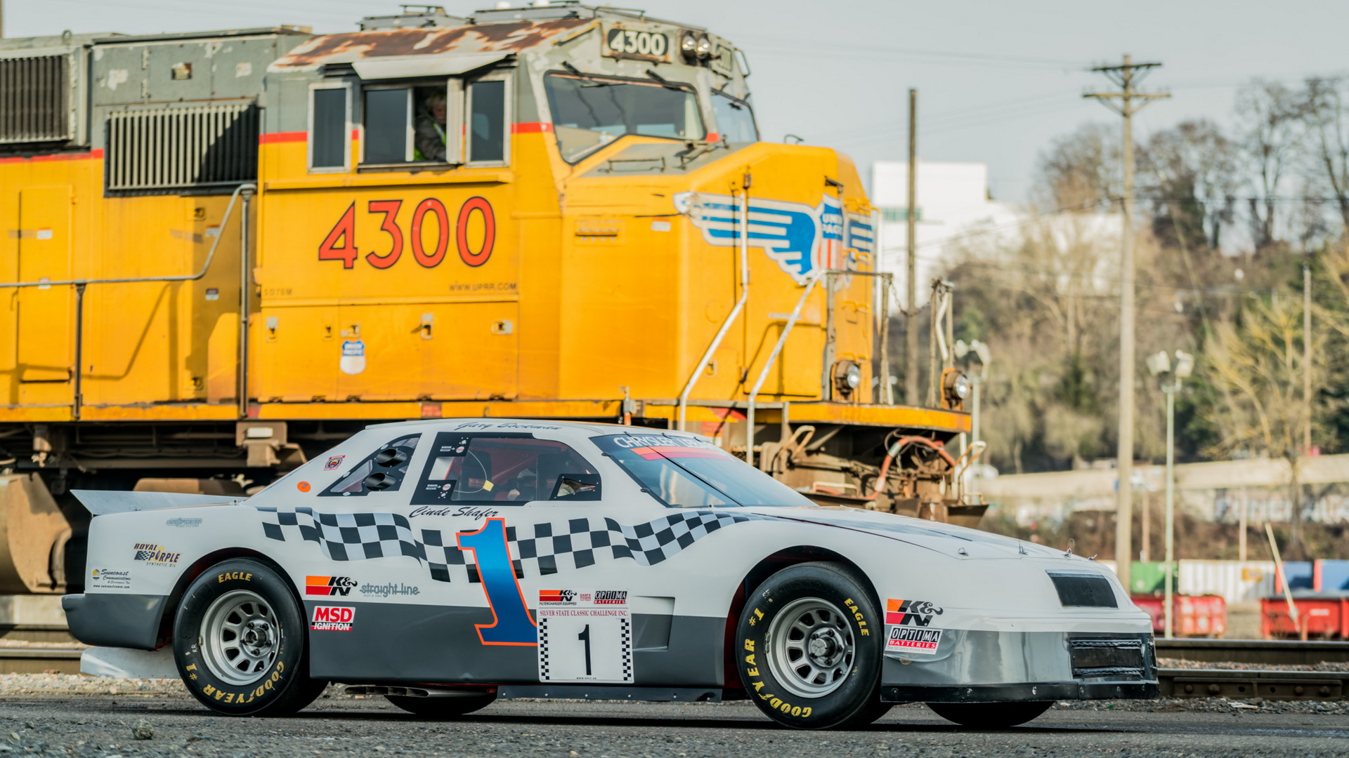 chrysler lebaron race car bat 6 This 1984 Chrysler LeBaron Once Did 224 MPH – And Right Now It’s Dirt Cheap