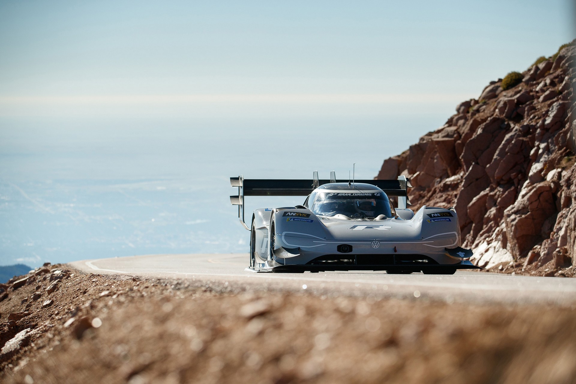 Peugeot-Pikes-Peak-4 Peugeot Says It Could Beat VW’s Pikes Peak Record With An ICE Car