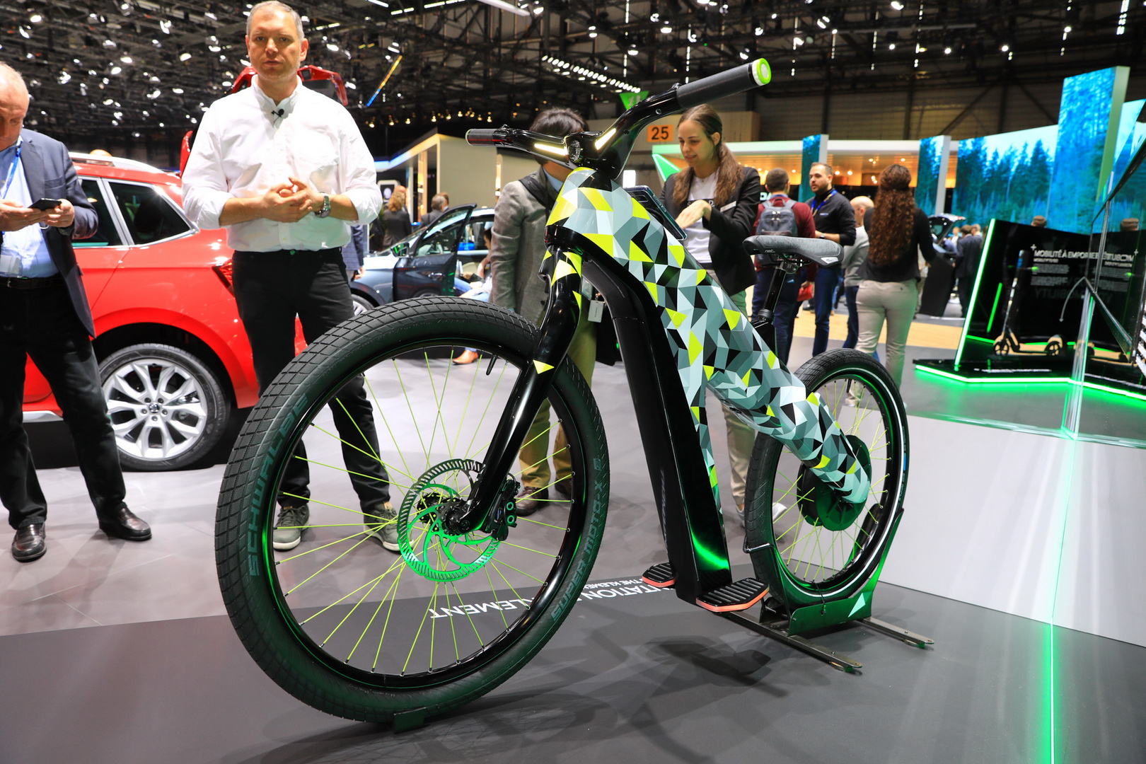 skoda klement bicycle concept 12 Skoda Klement Electric Bicycle Concept Has Tilt-Controlled Acceleration And Braking
