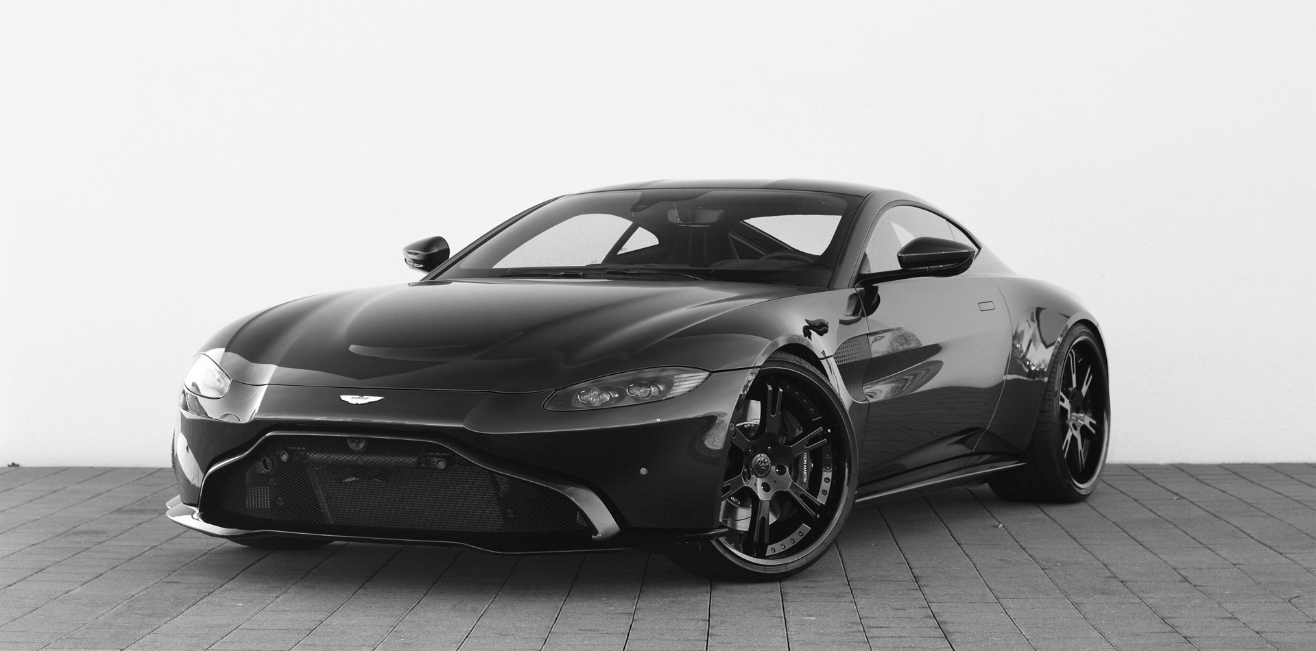 Aston-martin-vantage-wheelsandmore-08 Wheelsandmore Turns New Aston Martin Vantage Into 671HP Bruiser