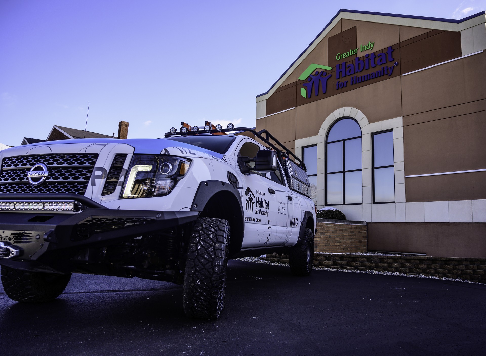 Nissan Titan Ultimate Work Truck-19 Nissan Ultimate Work Titan Is A One-Off Truck For Home Builders