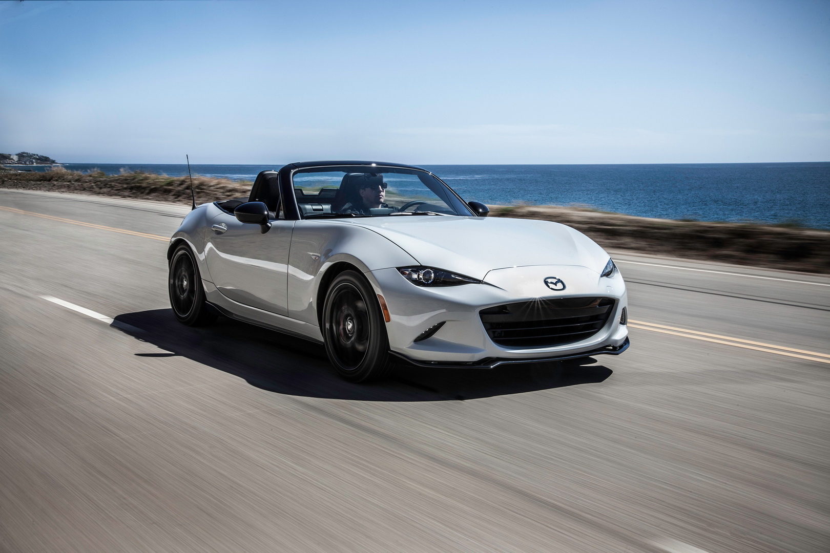 2019 mazda mx-5 1 Mazda MX-5, Fiat 124 Spider And Chrysler Pacifica Recalled In The U.S.