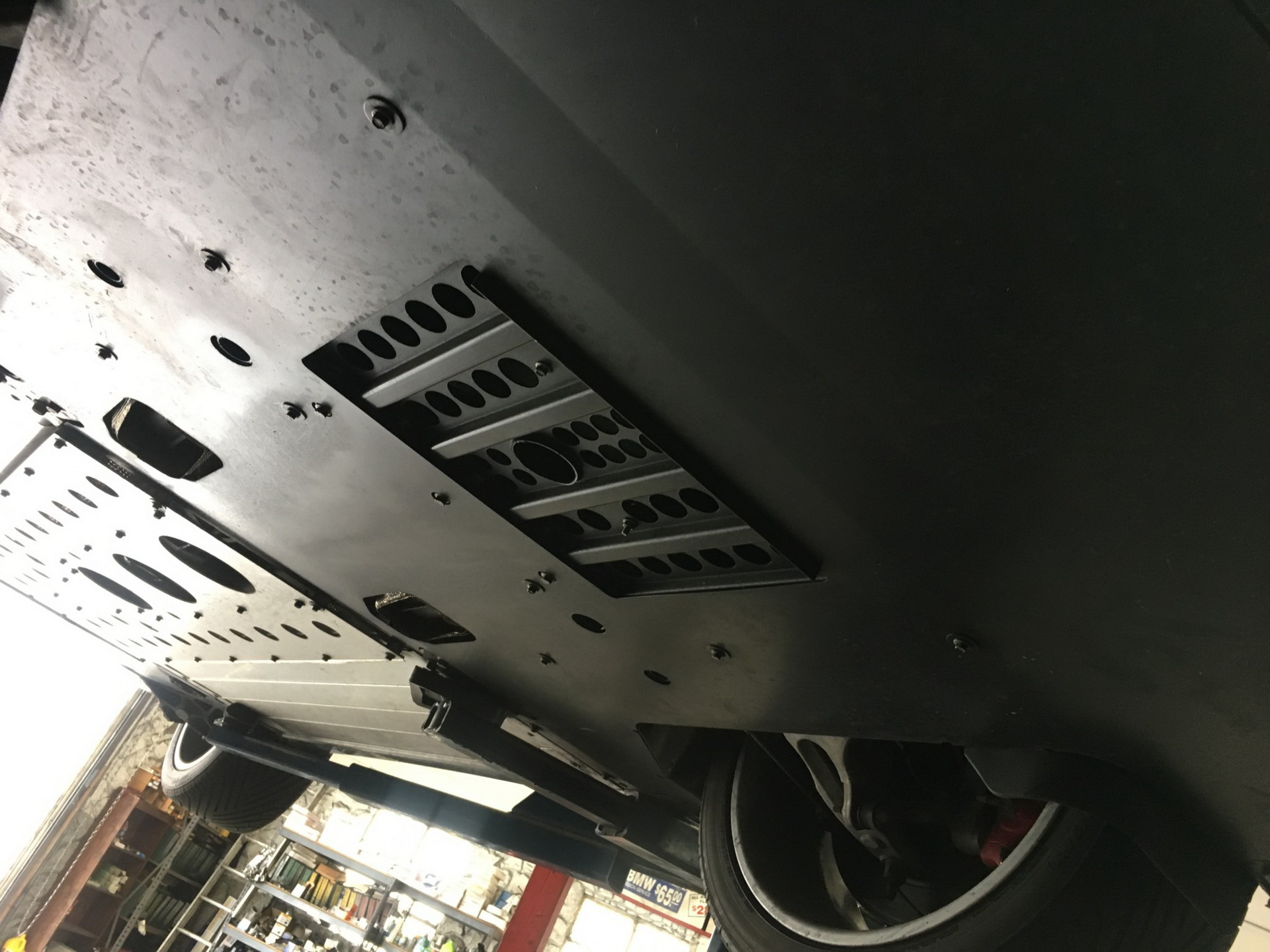 2006 aston martin vanquish s bat auction 64 2006 Aston Martin Vanquish S Rocks BMW Carbon Black Paint