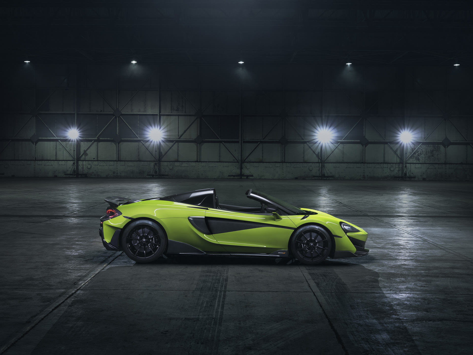 mclaren 600lt spider geneva livepics 22 McLaren 600LT Spider Might Be Geneva’s Most Fun-To-Drive Supercar
