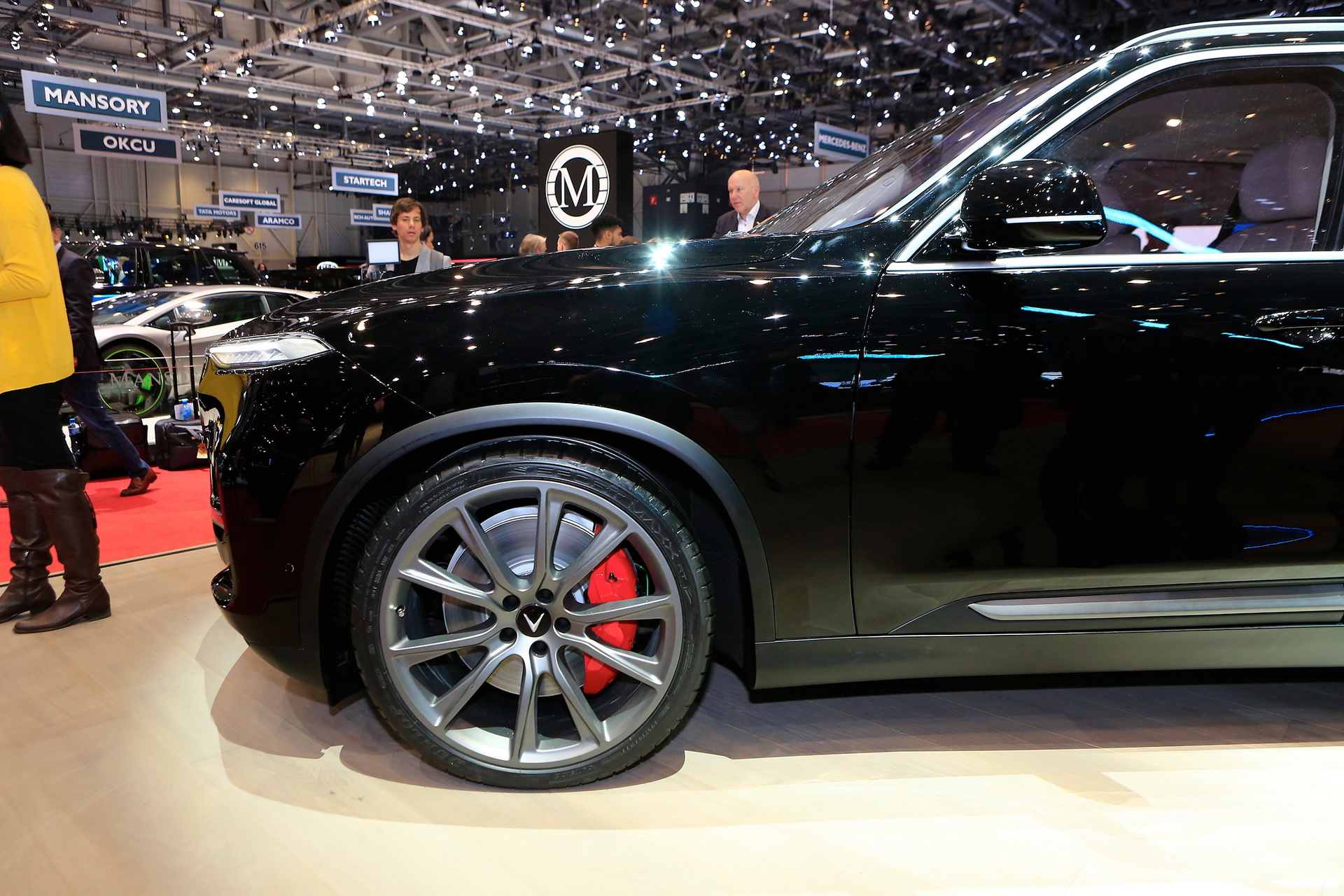 VinFast-Lux-V8-01 Vinfast Lux V8 Is A Posh 455HP Vietnamese SUV That Can Hit 186MPH