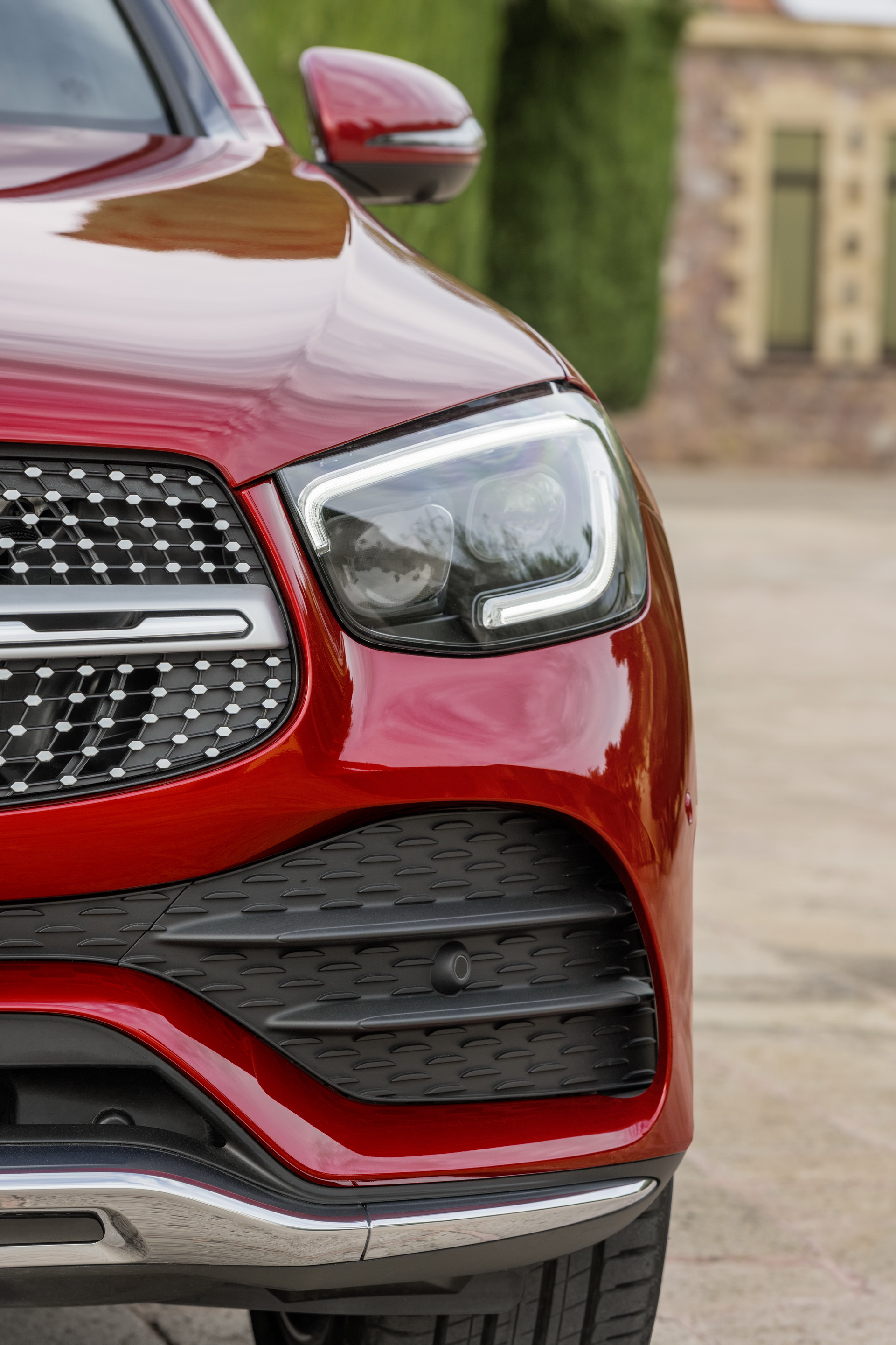 2020 Mercedes-Benz GLC Coupe 5 2020 Mercedes GLC Coupe Combines Sportier Styling With More Power