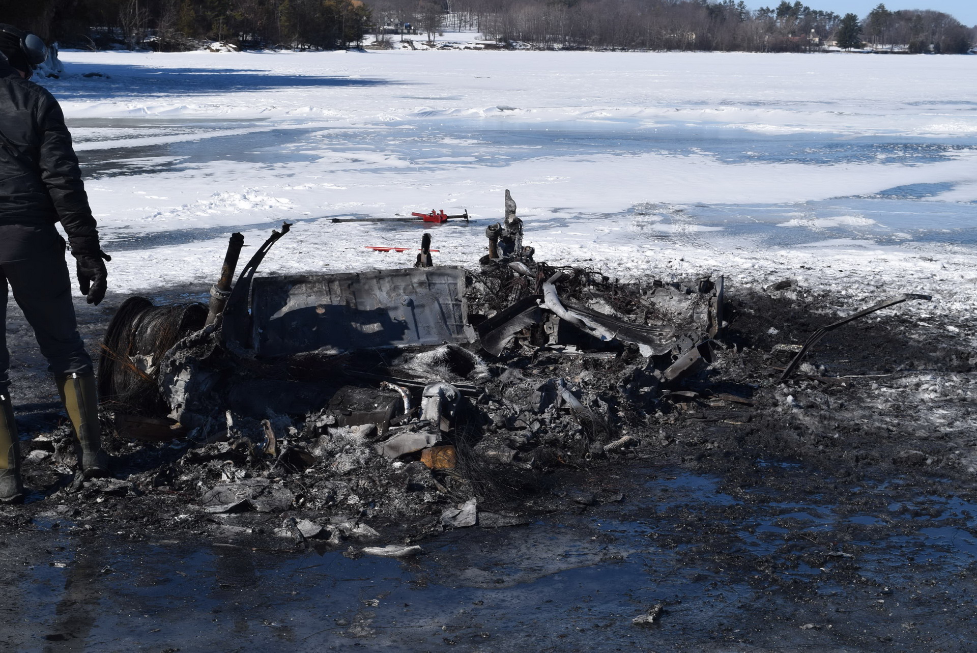 Tesla Model X Fire Tesla Model X Burnt To Ashes On Frozen Vermont Lake