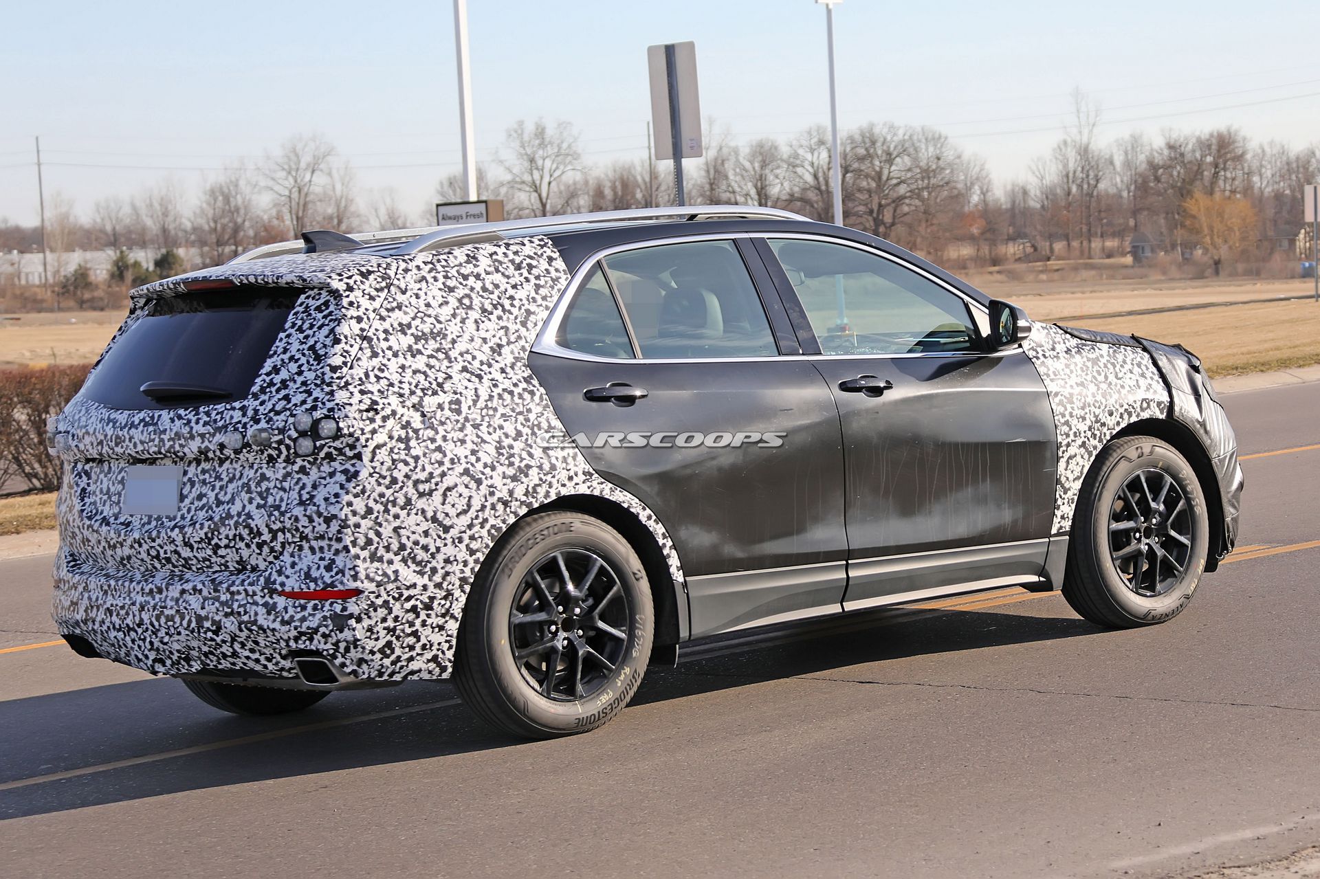Chevrolet-Equinox-Spy-Shots-27 Facelifted Chevrolet Equinox To Have A Blazer-Inspired Front End
