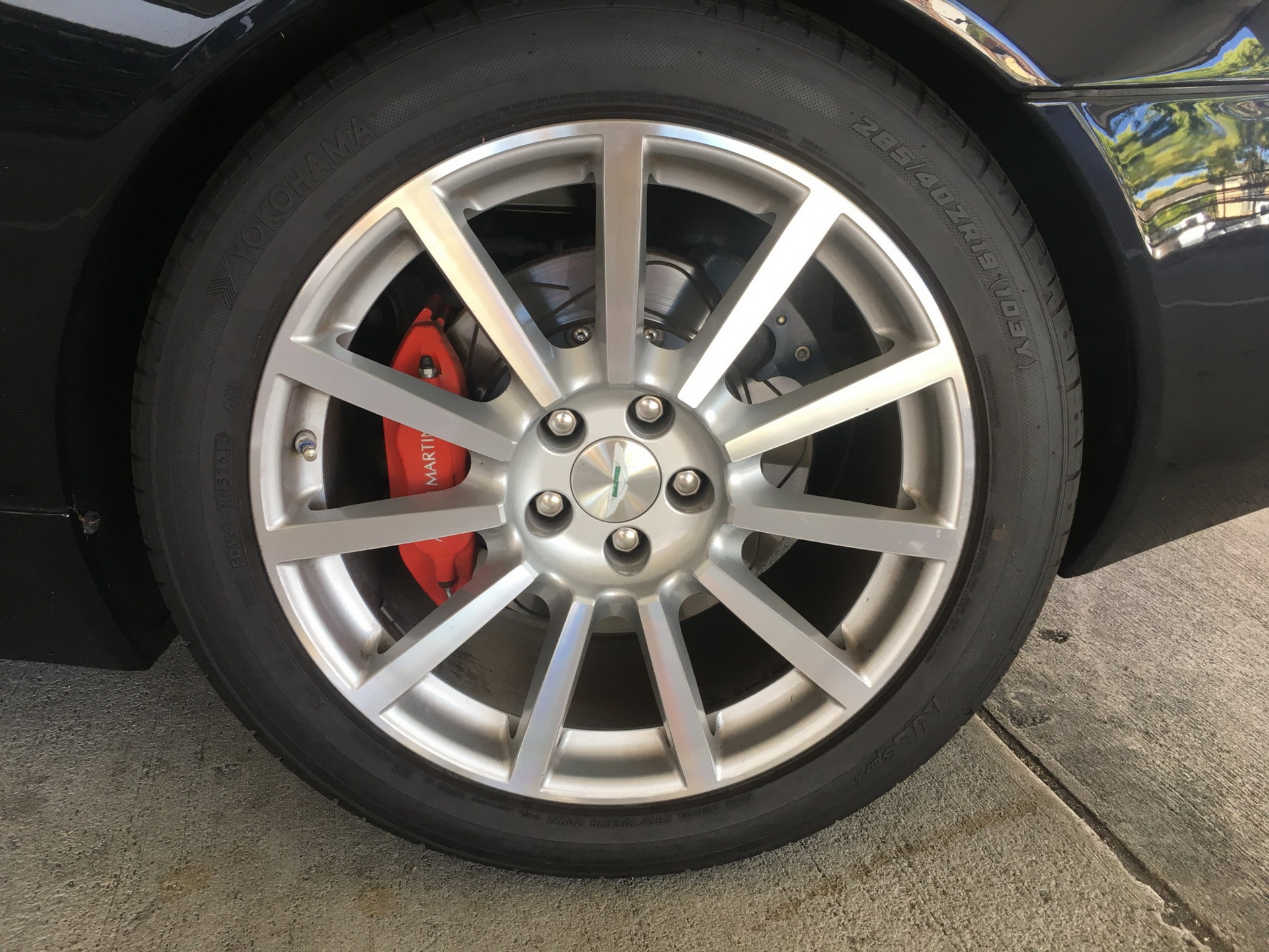 2006 aston martin vanquish s bat auction 81 2006 Aston Martin Vanquish S Rocks BMW Carbon Black Paint