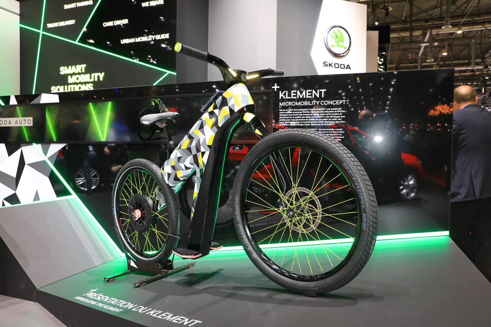 skoda klement bicycle concept 1 Skoda Klement Electric Bicycle Concept Has Tilt-Controlled Acceleration And Braking
