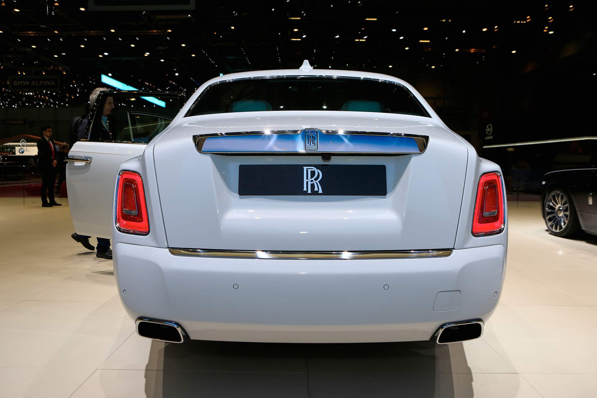 89 Bespoke Rolls-Royce Phantom Brings Tranquillity To Bustling Geneva Show (Live Pics)