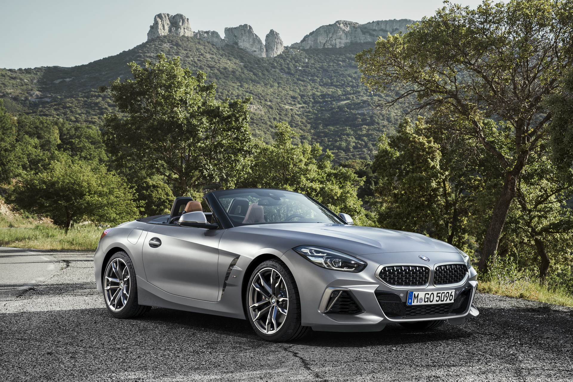 2019-BMW-Z4-UK-14 2019 Z4 Arrives In BMW’s UK Showrooms Priced From £36,990