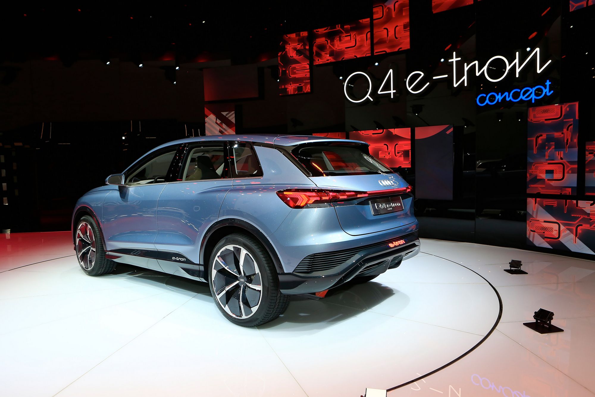 Audi-Q4-e-tron-Concept-16 Audi Q4 e-Tron Concept Previews Upcoming All-Electric Compact SUV