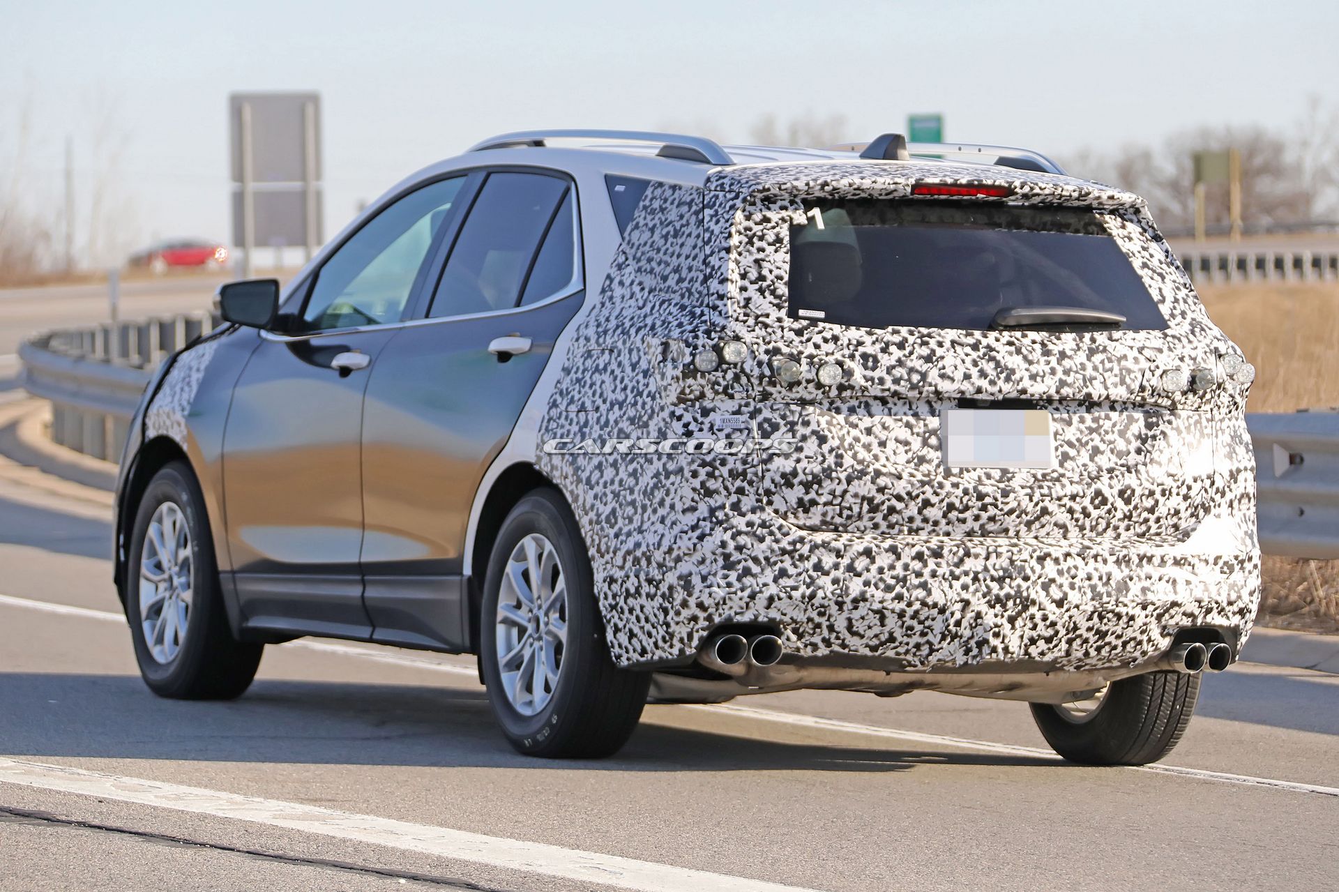 Chevrolet-Equinox-Spy-Shots-4 Facelifted Chevrolet Equinox To Have A Blazer-Inspired Front End