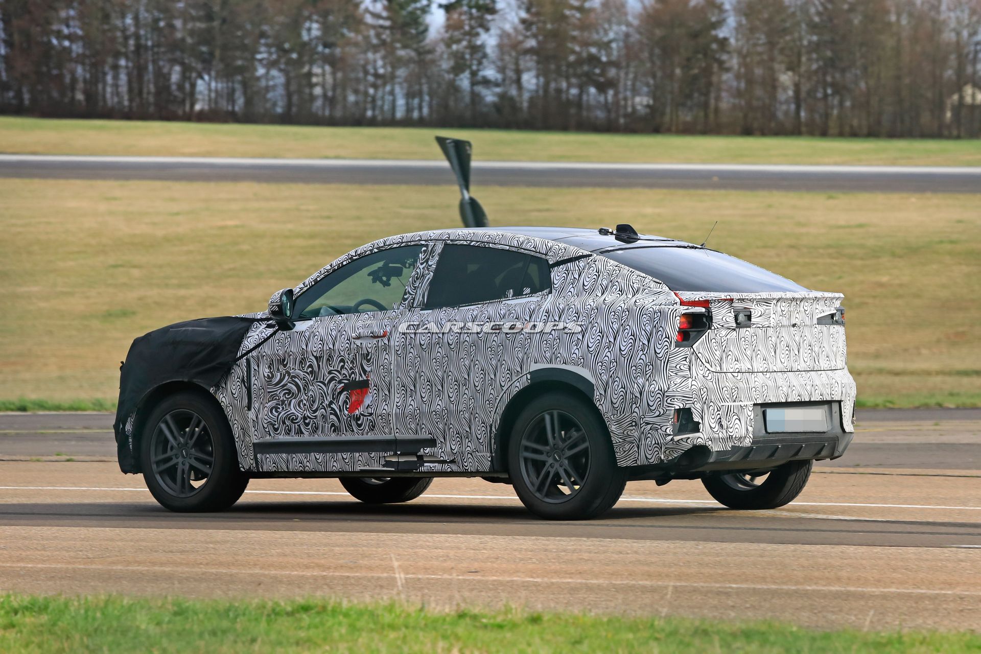 Lynk-And-Co-01-Coupe-15 Lynk & Co 05 SUV Coupe Set To Become The Sportier Sibling Of The 01