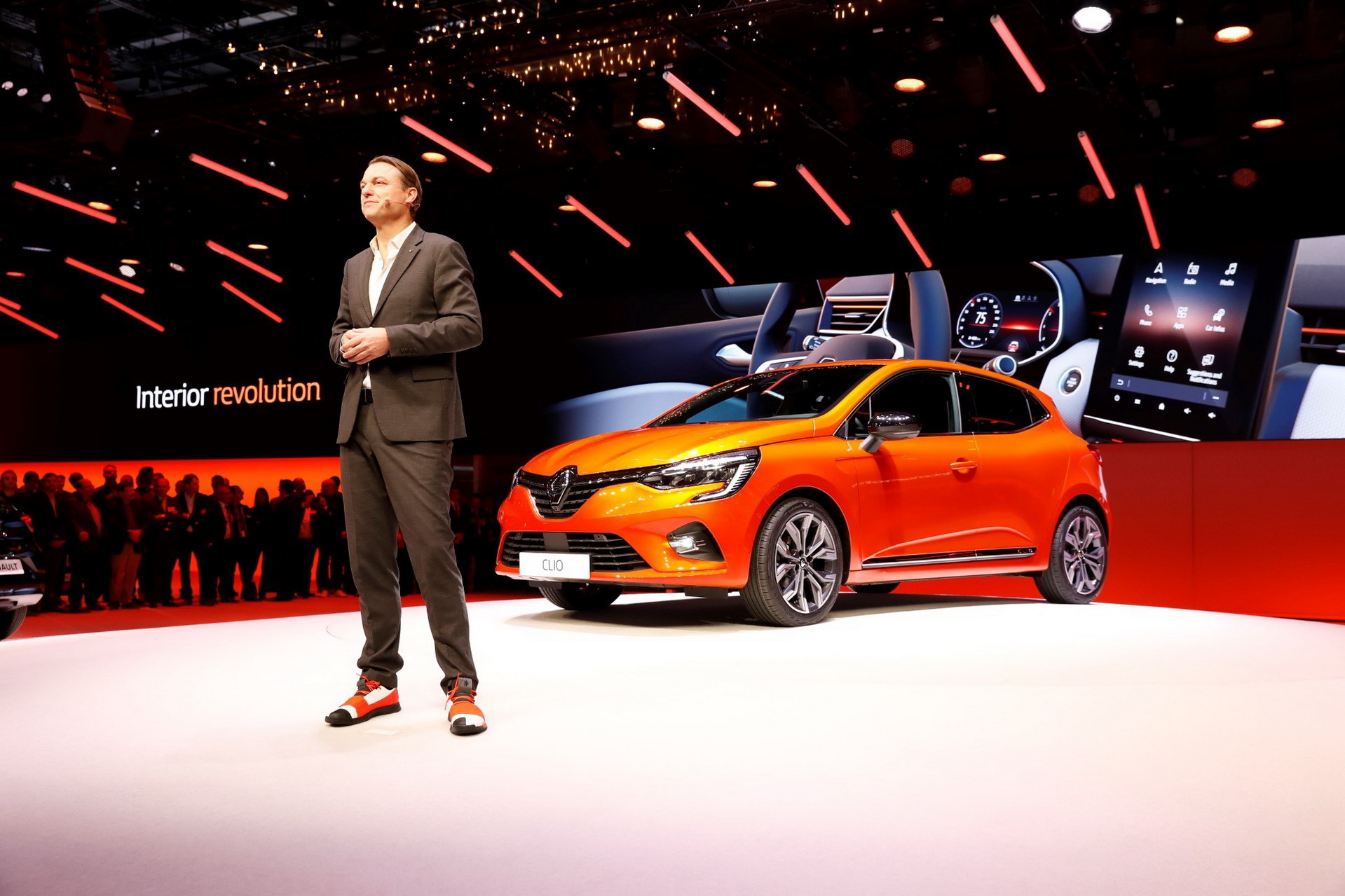 2020-Renault-Clio-01 Renault Spills The Beans On 2020 Clio, Range Will Include A Hybrid Powertrain