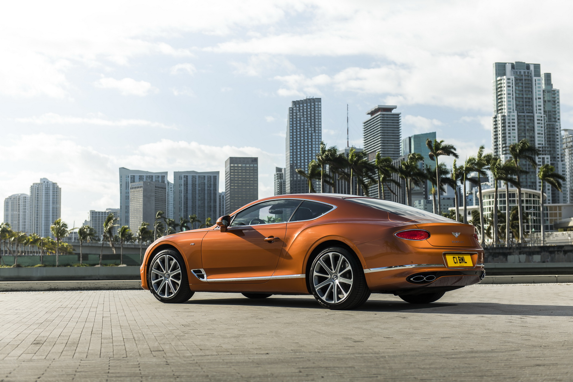 bentley continental gt v8 launched 17 Bentley Unveils Continental GT V8 Models With 542 HP On Tap