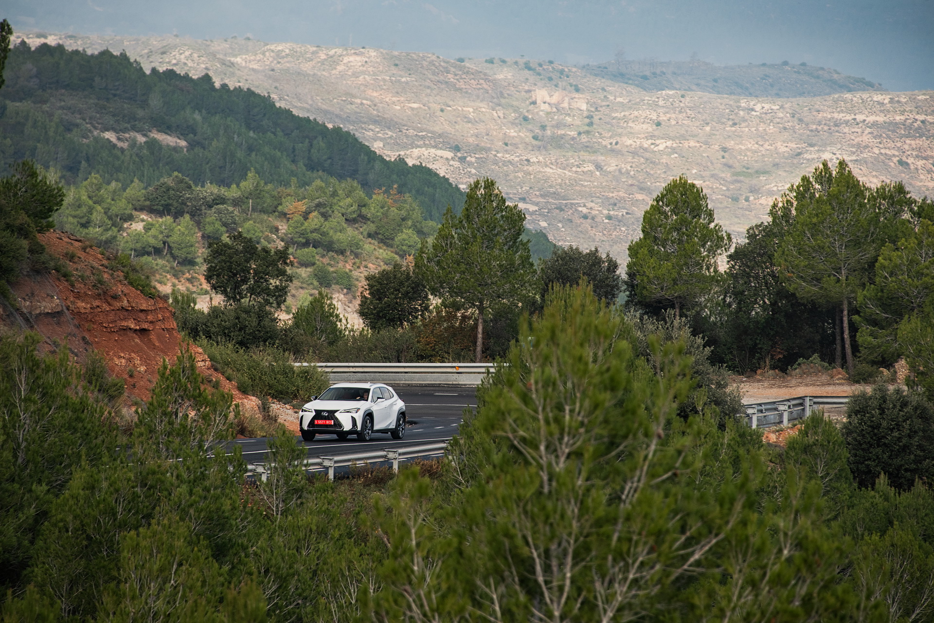 2019-lexus-ux-250h-13 Lexus Details Europe’s UX Subcompact SUV In Massive Gallery