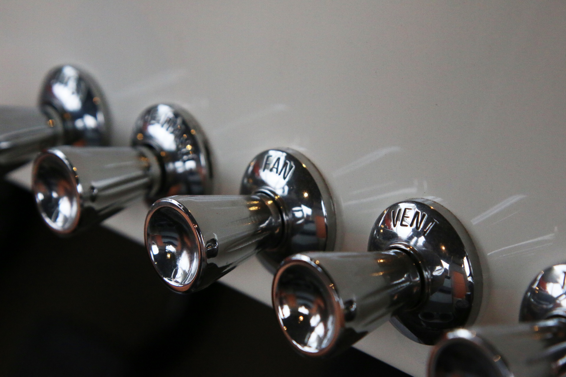 Ford_Bronco_ICON_Old_School_12 Want A Fresh ICON Ford Bronco But Can’t Wait For 2 Years? Here’s Your Chance