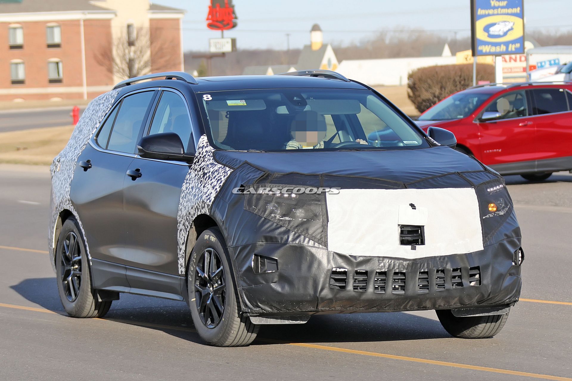 Chevrolet-Equinox-Spy-Shots-24 Facelifted Chevrolet Equinox To Have A Blazer-Inspired Front End