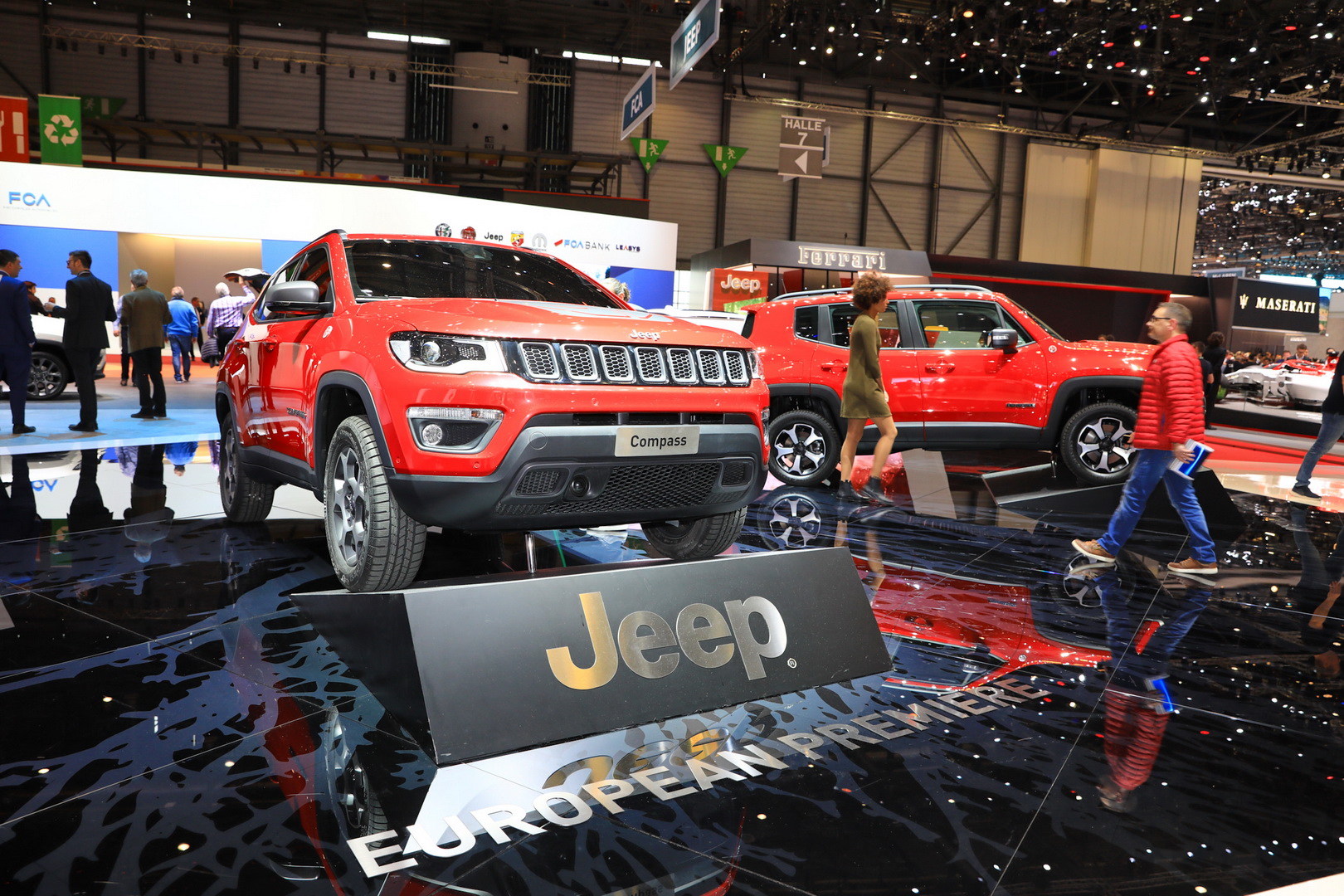 2019 jeep renegade compass phev geneva show 1 New Jeep Renegade And Compass Plug-In Hybrids With Up To 237HP