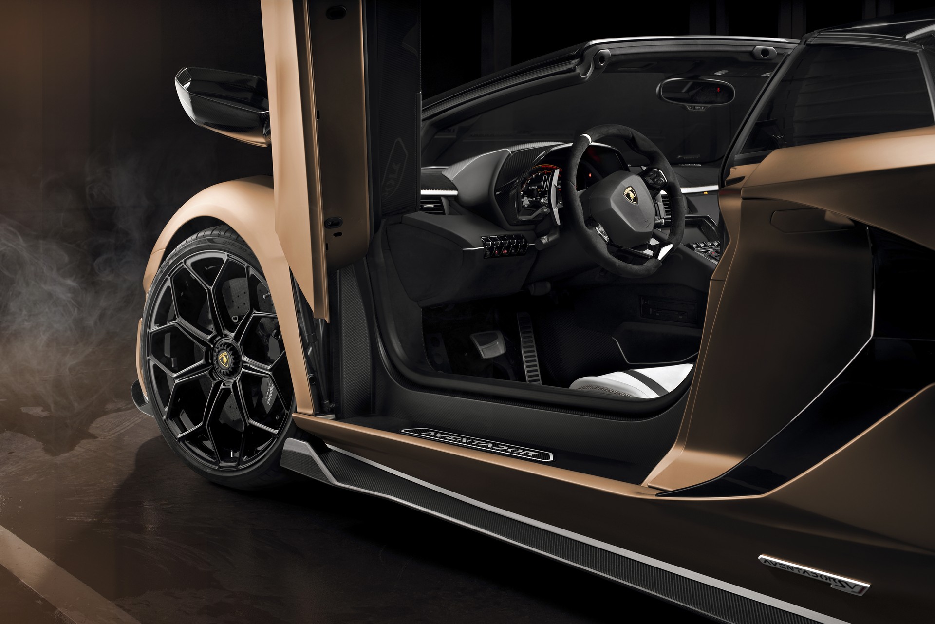 Lamborghini Aventador SVJ Roadster-2 Lamborghini Aventador Successor May Use Supercapacitors Instead Of Batteries