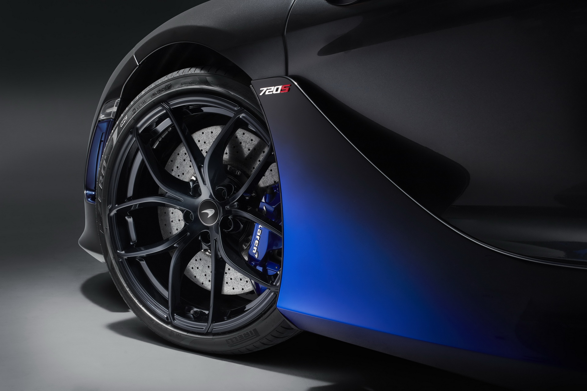 mclaren 720s spider mso geneva 4 McLaren MSO Unveils 720S Spider With Unique Tri-Tone Color Scheme