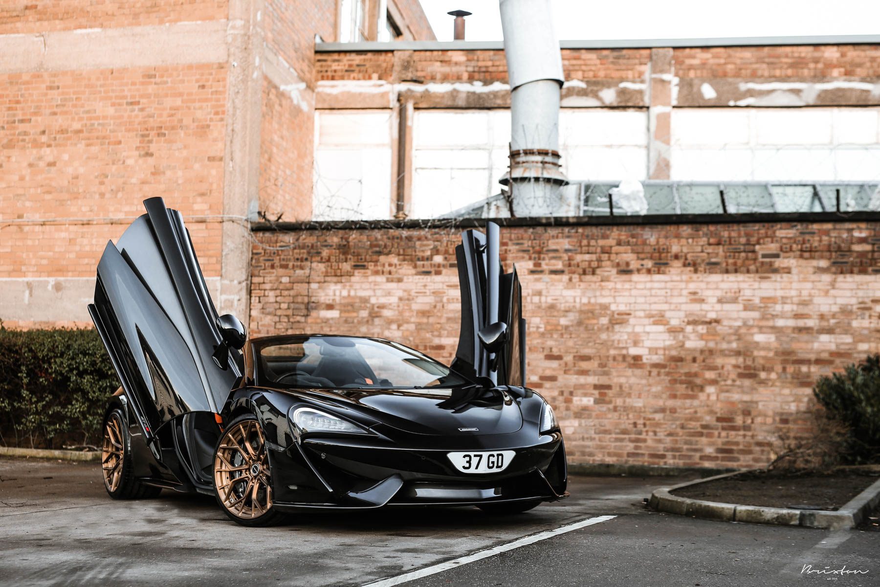 McLaren-570S-Spider-Brixton-5 Bronze-Colored Wheels Suit This Black McLaren 570S Perfectly