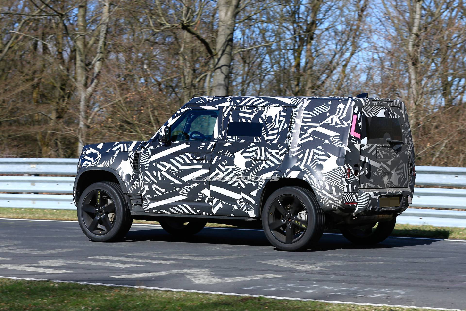 2020 Land Rover Defender spy shots at the Nurburgring 7 2020 Land Rover Defender 110 Polishing Its Road Manners At The ‘Ring