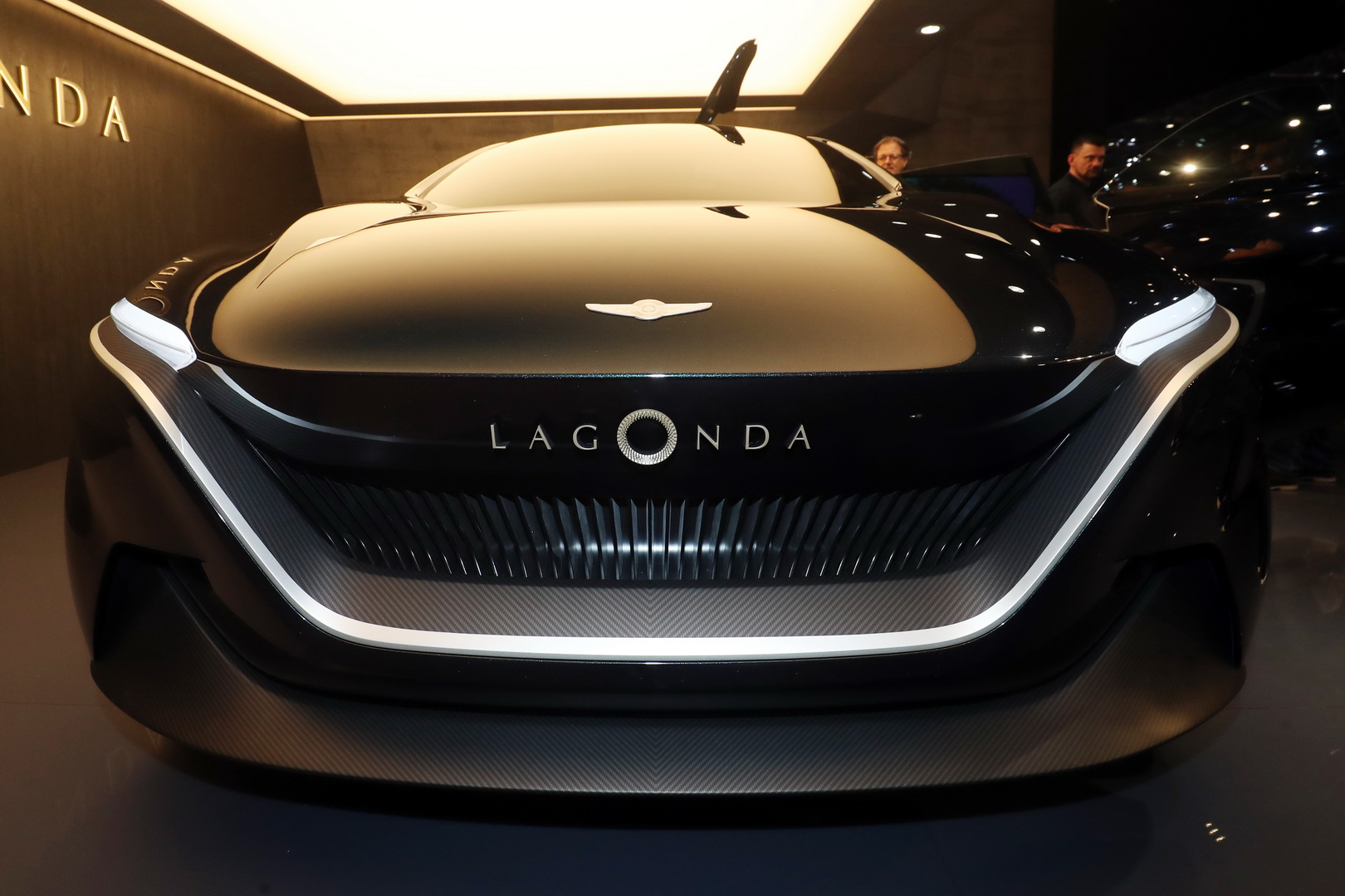 2019 lagonda all-terrain concept live pics 2 Lagonda All-Terrain Electric SUV Concept Is A Photographer’s Nightmare