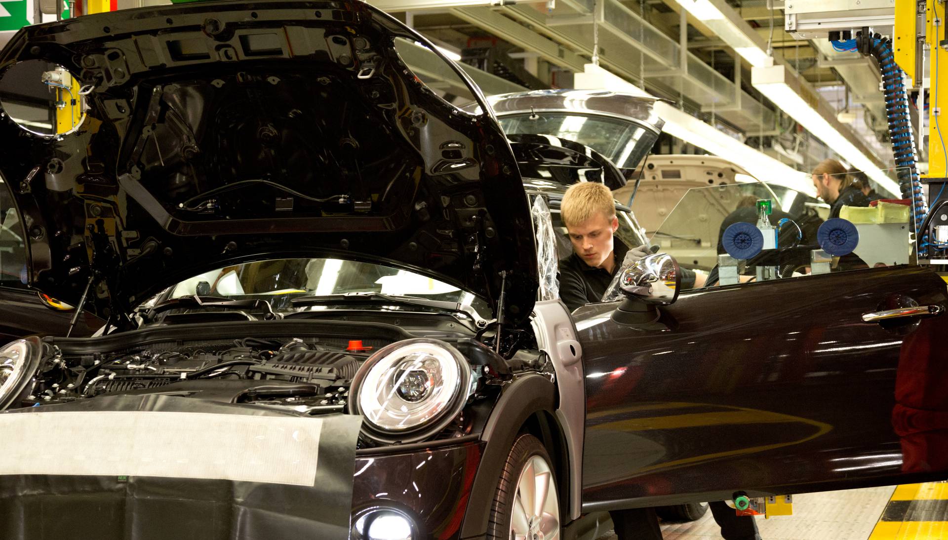 MINI production 3 BMW Reportedly Interested In Buying Honda’s Swindon Plant To Increase UK Capacity