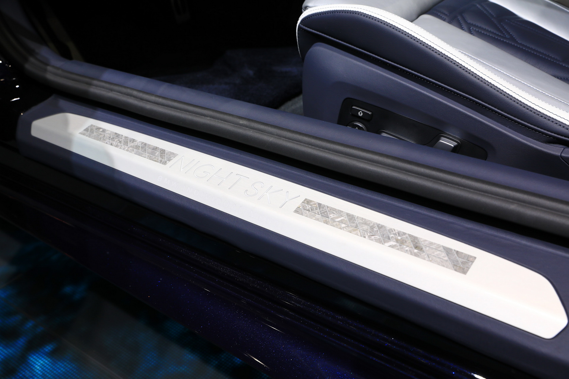 bmw m850i night sky geneva livepics 22 BMW’s M850i Night Sky Is Something You Can Definitely Stare At