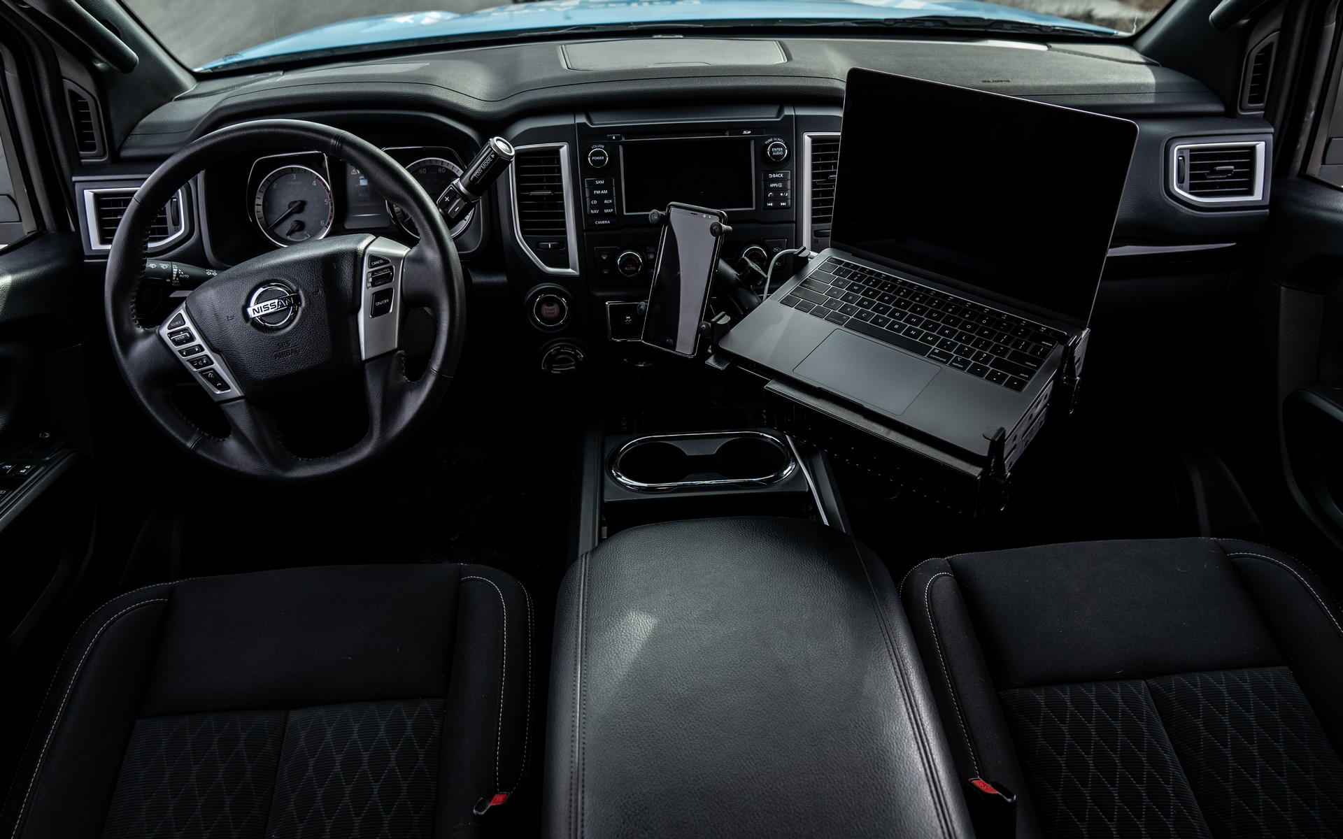 Nissan Titan Ultimate Work Truck-13 Nissan Ultimate Work Titan Is A One-Off Truck For Home Builders