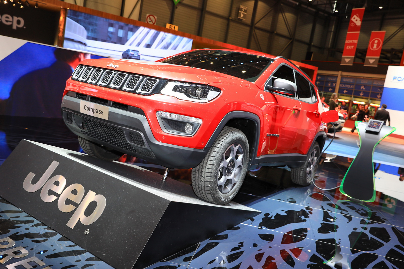 2019 jeep renegade compass phev geneva show 4 New Jeep Renegade And Compass Plug-In Hybrids With Up To 237HP