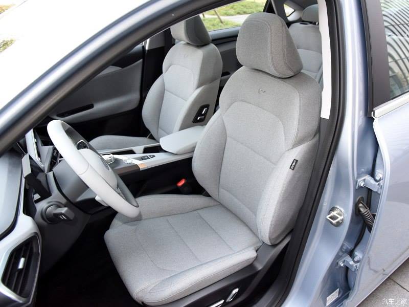 Geely-GE11-18 Geely GE11 Electric Sedan Could Help The Brand Expand In Foreign Markets